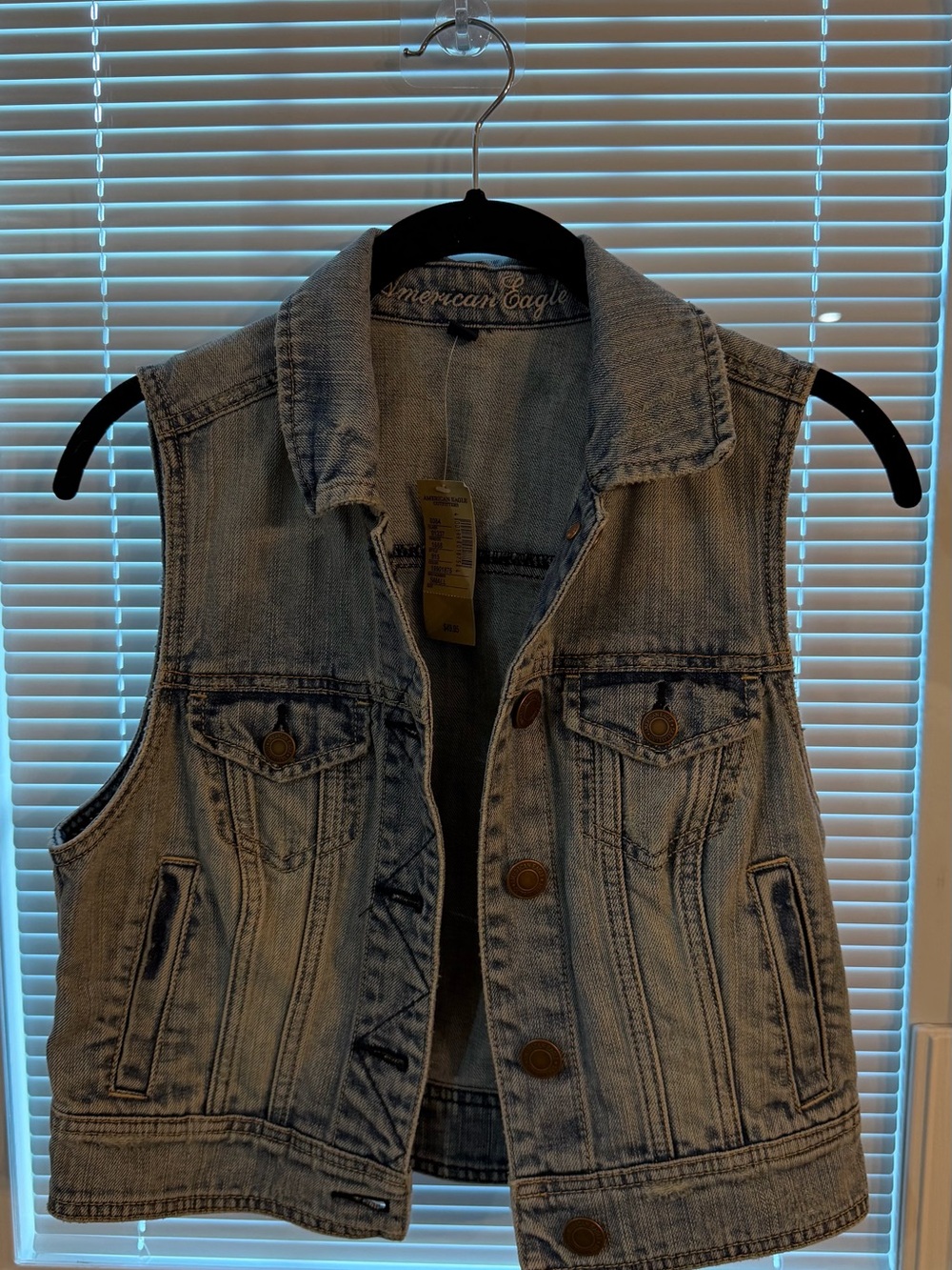American Eagle Light Wash Denim Vest - NWT size Small